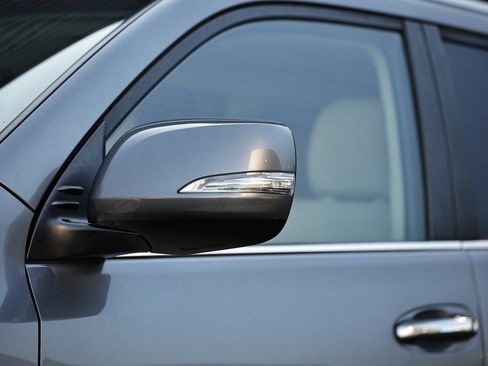 Used 2022 Lexus GX 460 Premium image 3