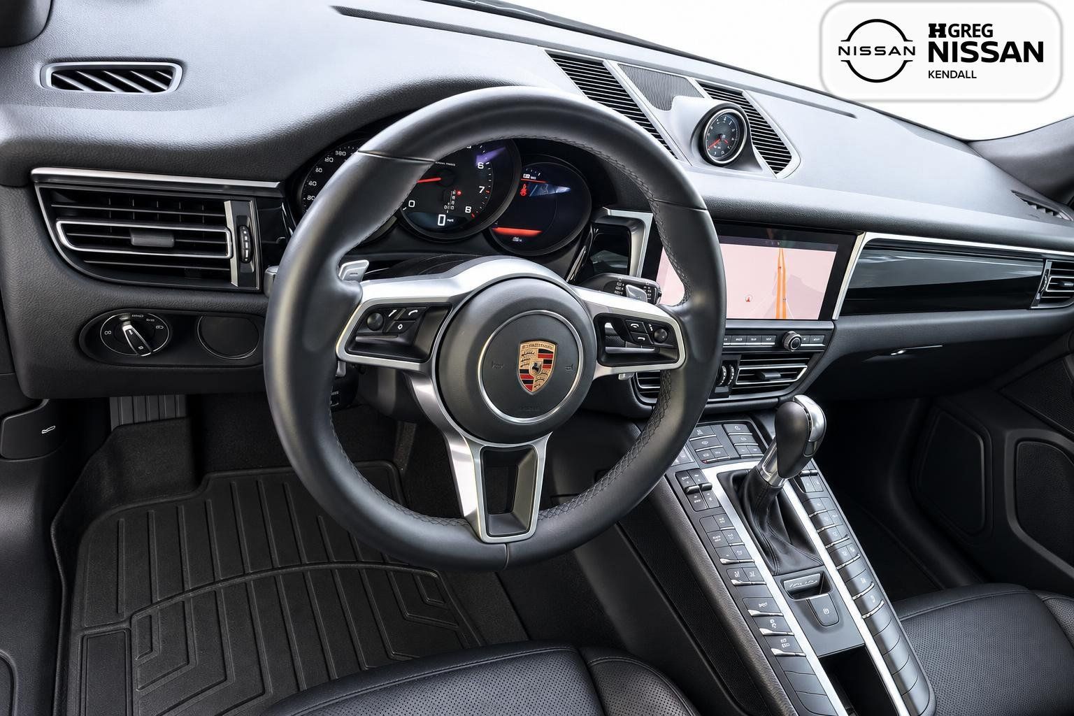 Used 2020 Porsche Macan AWD/4WD image 10