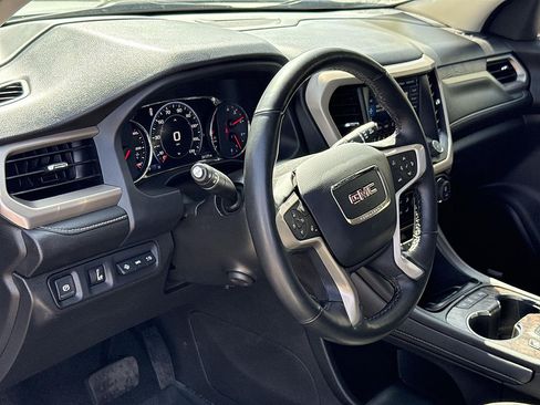 Used 2023 GMC Acadia Denali FWD image 9