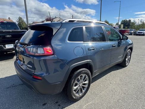 Used 2019 Jeep Cherokee Latitude Plus w/ Cold Weather Group image 17