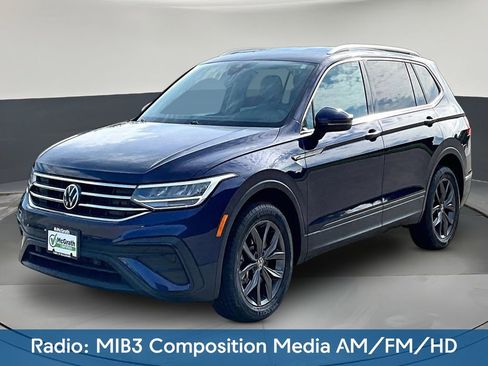 Used 2023 Volkswagen Tiguan SE FWD image 3
