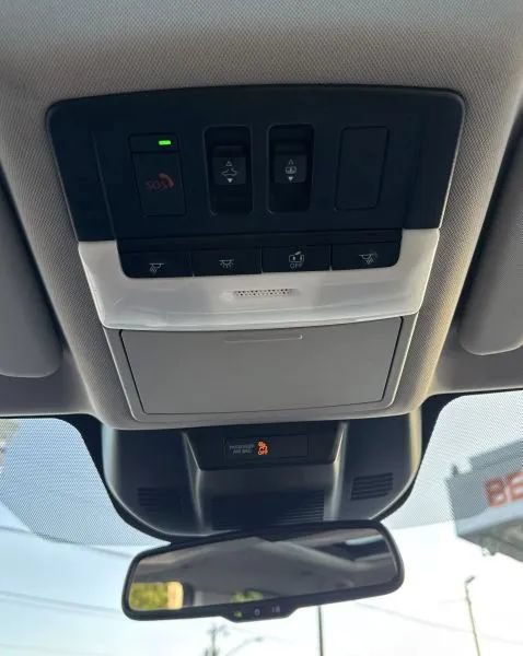 Used 2021 Nissan Rogue Platinum FWD image 43