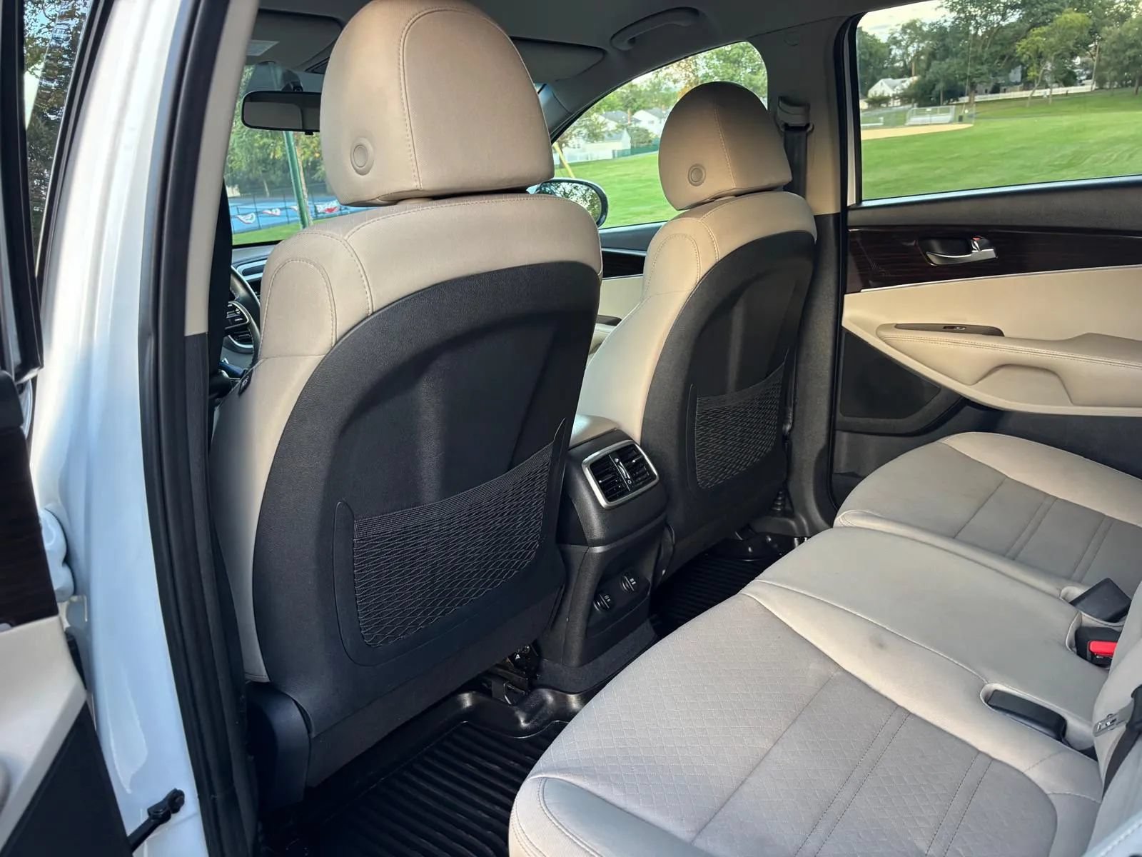 Used 2020 Kia Sorento LX w/ LX I4 Convenience Package FWD image 23