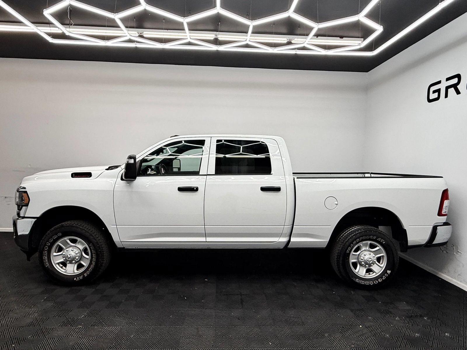 Used 2024 RAM 2500 Tradesman AWD/4WD image 4