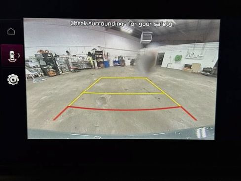 Used 2025 Kia Niro EX FWD image 14