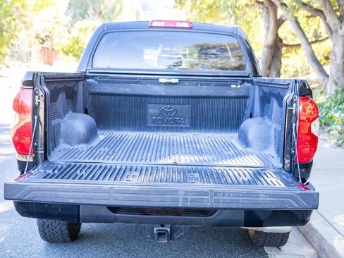 Used 2016 Toyota Tundra Limited w/ Limited Premium Package image 34