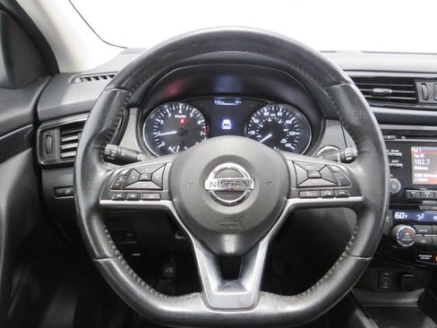 Used 2017 Nissan Rogue Sport SV w/ SV All-Weather Package image 17