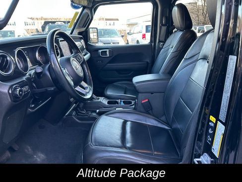 Used 2022 Jeep Wrangler Unlimited Sahara image 14