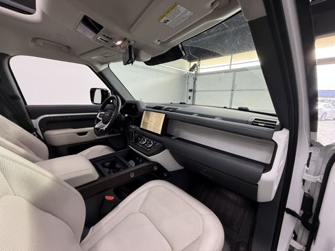Used 2023 Land Rover Defender 130 First Edition AWD/4WD image 25