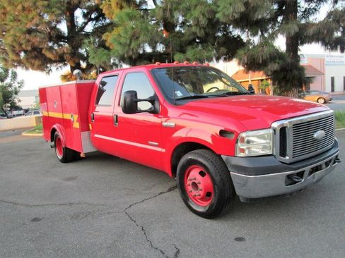 Used 2005 Ford F350 XL image 1
