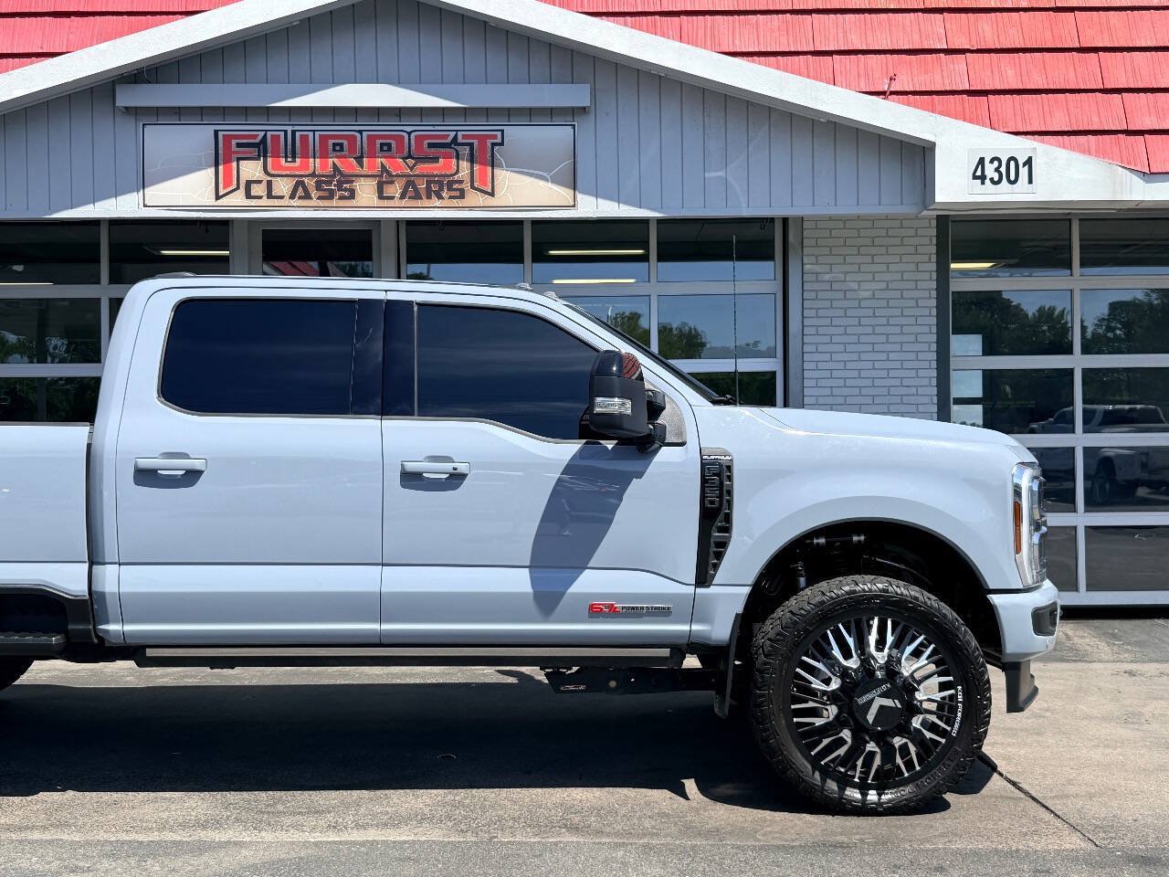 Used 2025 Ford F350 Platinum w/ FX4 Off-Road Package AWD/4WD image 12