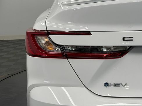 Used 2026 Toyota Camry SE FWD image 13