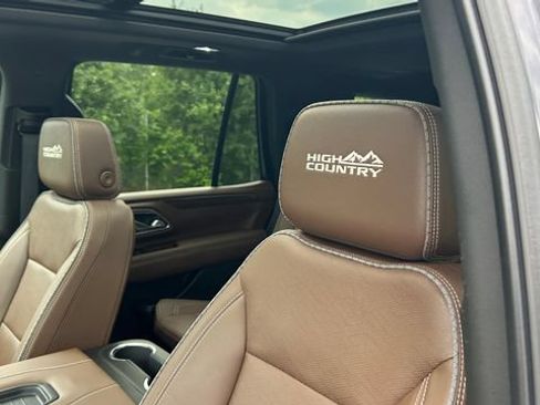 Certified 2024 Chevrolet Tahoe High Country AWD/4WD image 15