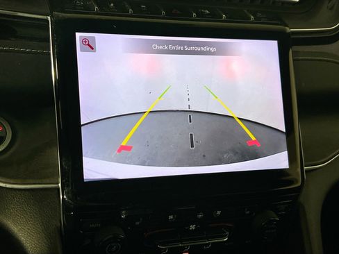 Used 2023 Jeep Grand Cherokee Overland image 14