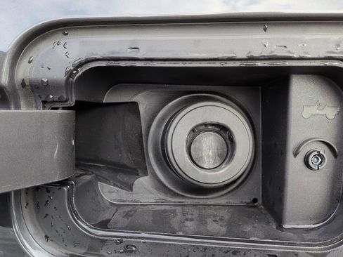 Used 2024 Jeep Grand Cherokee Laredo X w/ Trailer Tow Package image 26