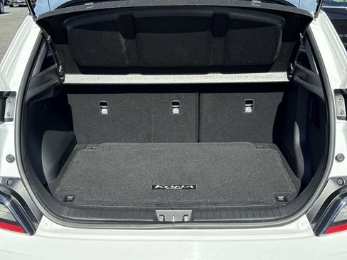 Used 2023 Hyundai Kona SE image 27