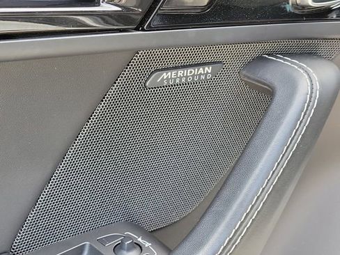 Used 2018 Jaguar F-TYPE R AWD/4WD image 13