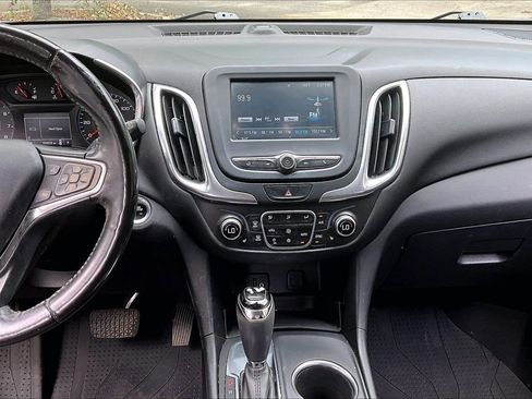 Used 2018 Chevrolet Equinox LT FWD image 9