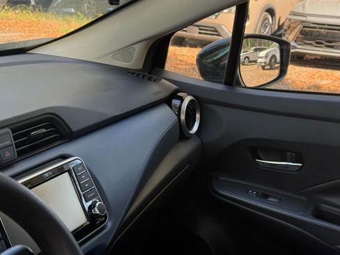 Used 2025 Nissan Versa SV image 30