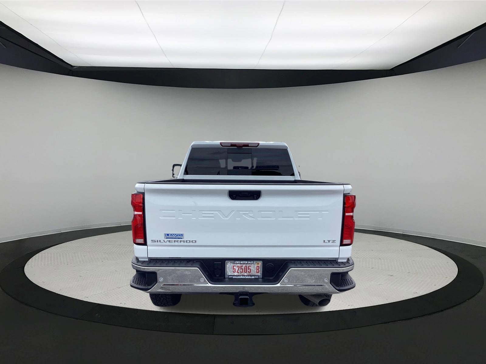 Used 2026 Chevrolet Silverado 2500 LTZ w/ LTZ Premium Package AWD/4WD image 8