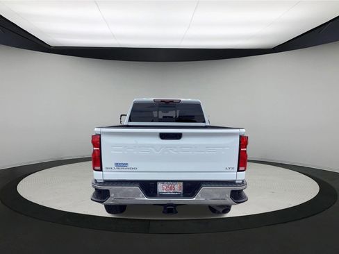 Used 2026 Chevrolet Silverado 2500 LTZ w/ LTZ Premium Package AWD/4WD image 8