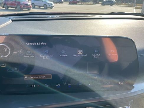 New 2026 Chevrolet Traverse LT w/ Driver Confidence Package image 31