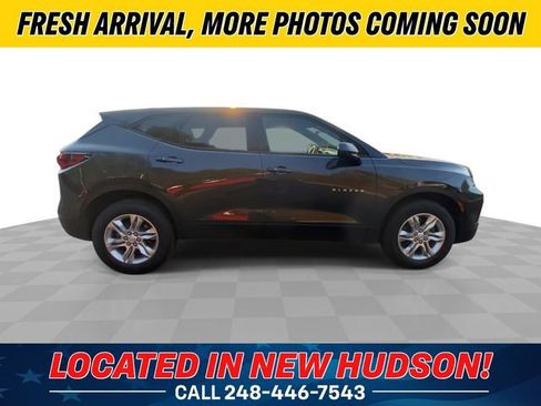 Used 2021 Chevrolet Blazer LT FWD image 2