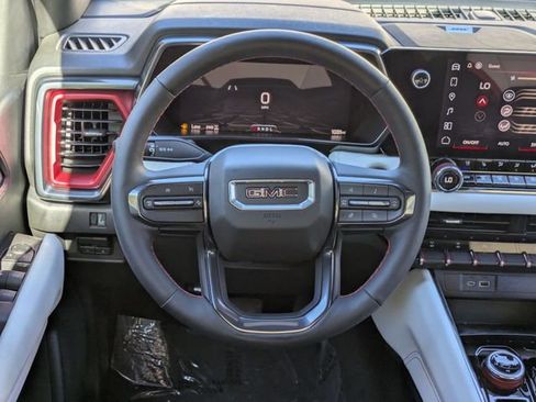 Used 2023 GMC Canyon AT4X image 13