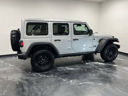Used 2024 Jeep Wrangler Willys image 20