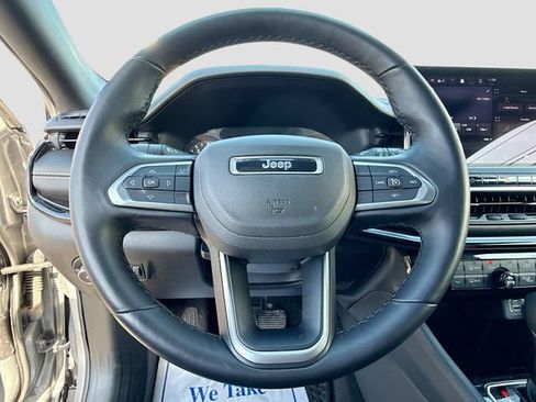 Used 2022 Jeep Compass Latitude w/ Convenience Group AWD/4WD image 17