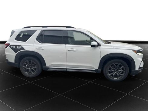 Used 2023 Honda Pilot Elite image 6