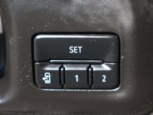 Used 2023 GMC Sierra 3500 Denali w/ Denali Black Diamond Edition image 20