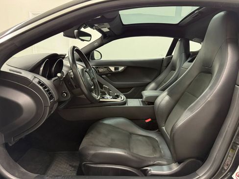 Used 2016 Jaguar F-TYPE Coupe RWD image 9