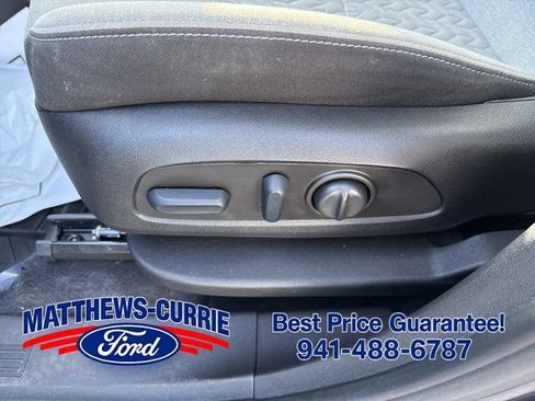 Used 2022 Chevrolet Equinox LS w/ LS Convenience Package FWD image 10