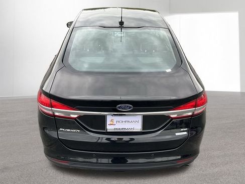Used 2017 Ford Fusion SE w/ Fusion SE Technology Package FWD image 28