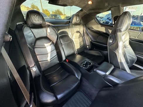 Used 2014 Maserati GranTurismo Sport image 11