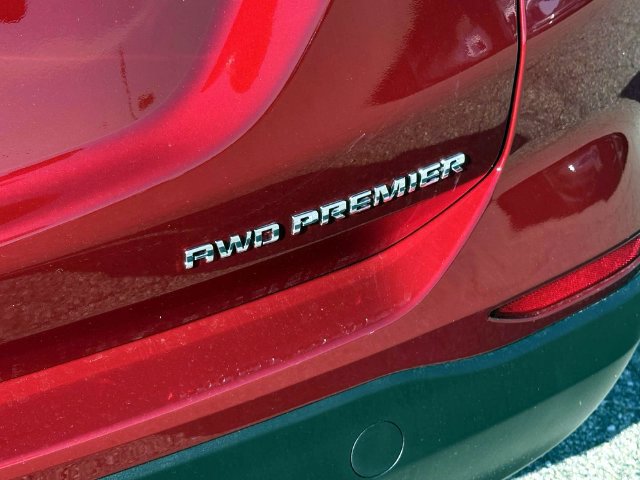 Used 2024 Chevrolet Equinox Premier AWD/4WD image 9