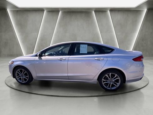Used 2017 Ford Fusion SE AWD/4WD image 6