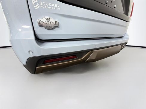 Used 2025 Ford Expedition King Ranch image 37