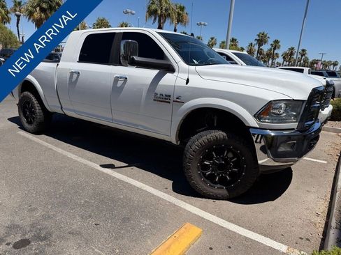 Used 2014 RAM 2500 Laramie w/ Convenience Group AWD/4WD image 2