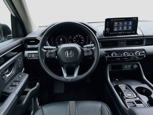 Used 2025 Honda Pilot EX-L image 26