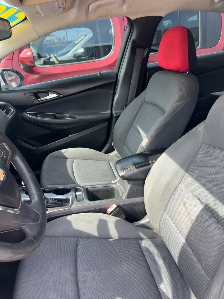 Used 2016 Chevrolet Cruze LT FWD image 9