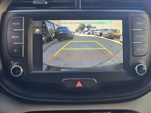 Certified 2025 Kia Soul LX image 17