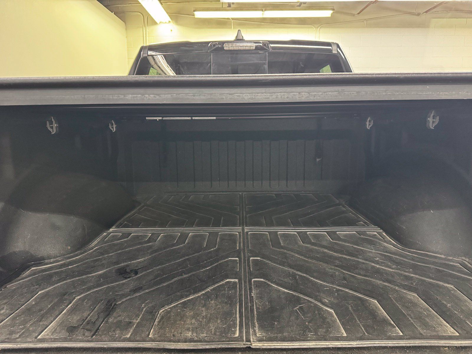 Used 2023 RAM 1500 Laramie AWD/4WD image 39