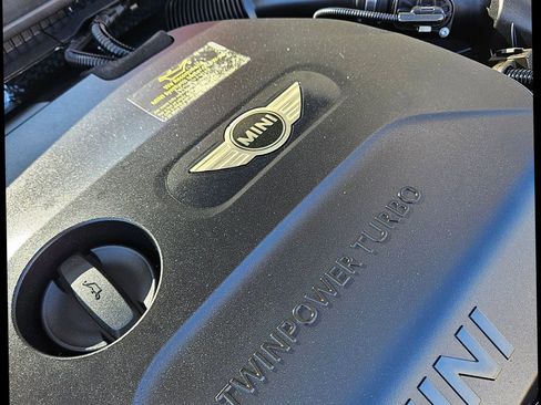 Used 2015 MINI Cooper S image 21