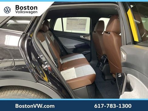 New 2026 Volkswagen ID.4 Pro RWD image 10