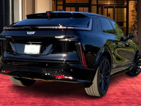 New 2026 Cadillac Lyriq V AWD/4WD image 6