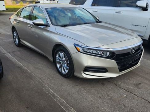 Used 2018 Honda Accord LX image 12