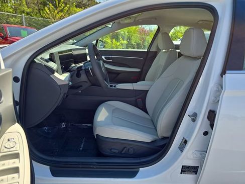 New 2025 Hyundai Sonata SEL image 11