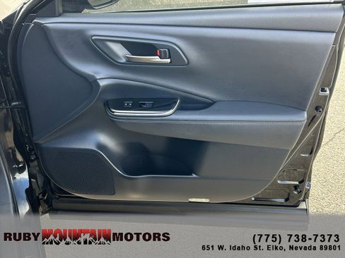 Used 2025 Toyota Crown Signia image 24